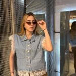 Chaqueta Denim sin mangas con encaje blanco