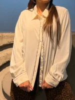 Camisa manga larga beige con detalle leopardo - Imagen 2