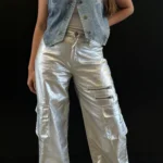 Pantalón cargo plateado
