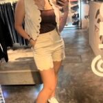 Set de chaleco y short crochet beige