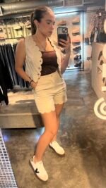 Set de chaleco y short crochet beige