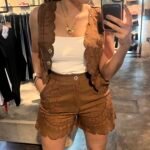 Set de chaleco y short crochet marrón