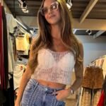 Crop Top transparente y brillo Nude