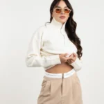 Falda beige con pinzas y pretina blanca