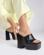 Sandalias de tacón negro - Imagen 2